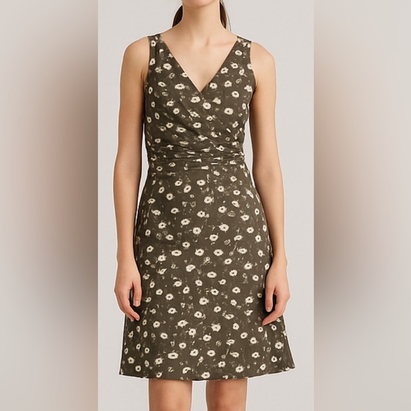 Nougat London 100% Silk Floral Dress Size 2 printed - Picture 8 of 8